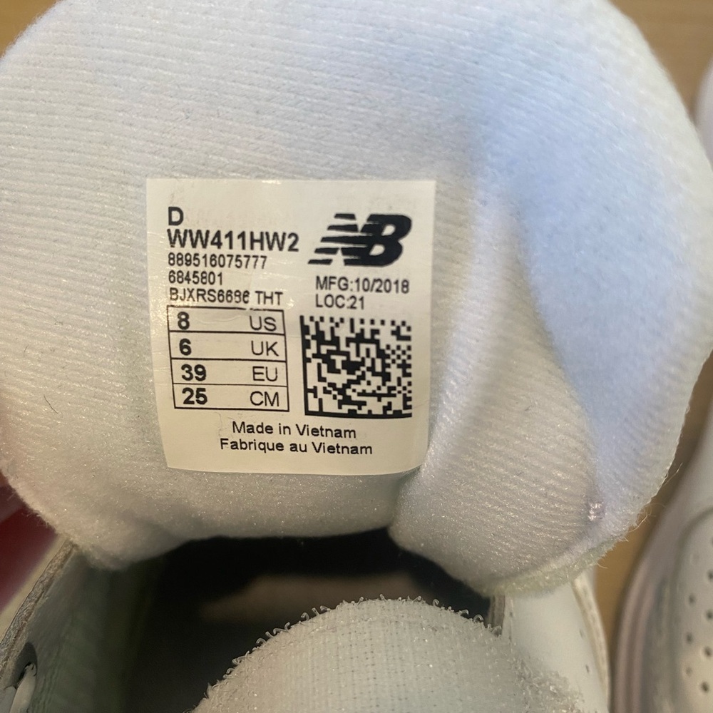 New Balance Womens 411 WW411HW2 White
Running Shoes Hook And Loop Size - Picture 5 of 6
